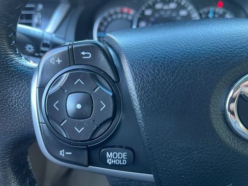 Used 2012 Toyota Camry XLE image 12