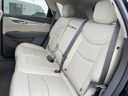 Certified 2022 Cadillac XT5 Premium Luxury image 19