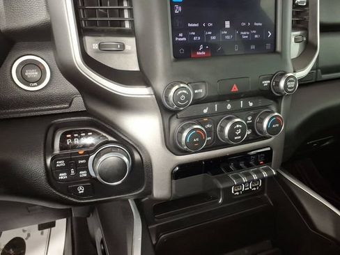 Used 2022 RAM 1500 Big Horn AWD/4WD image 22