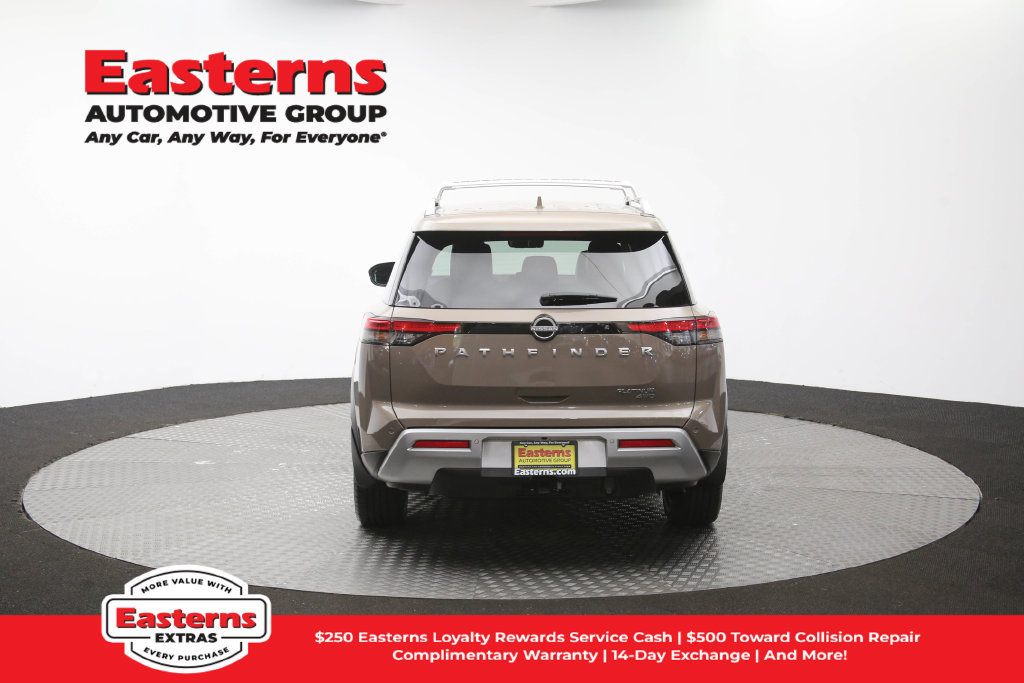 Used 2023 Nissan Pathfinder Platinum w/ Cargo Package AWD/4WD image 41