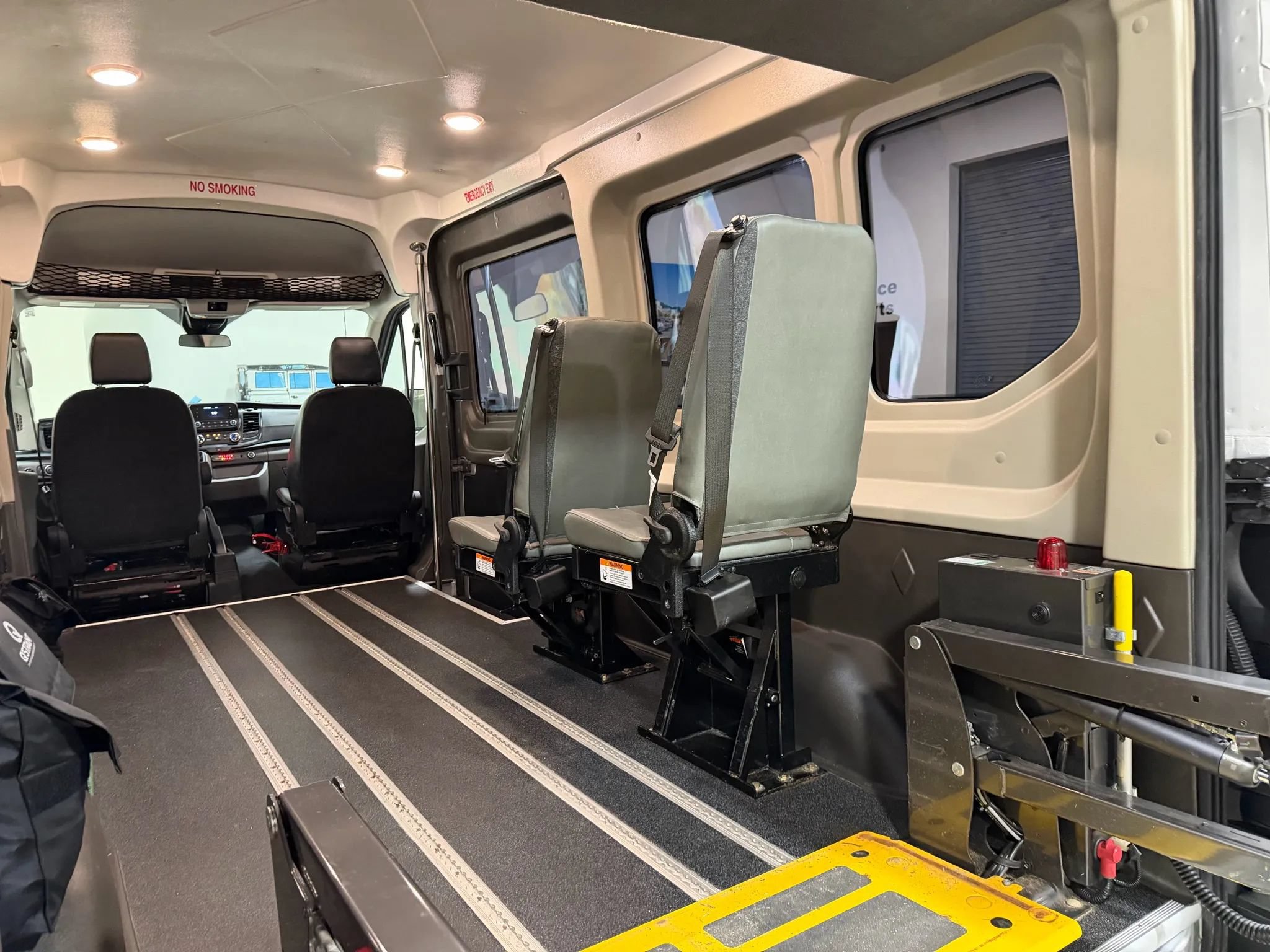 Used 2020 Ford Transit 250 Medium Roof RWD image 53