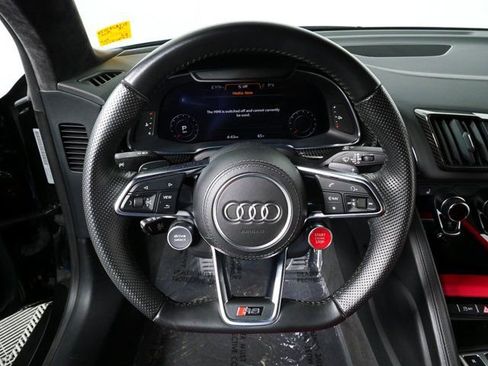 Used 2018 Audi R8 V10 w/ Premium Package image 9