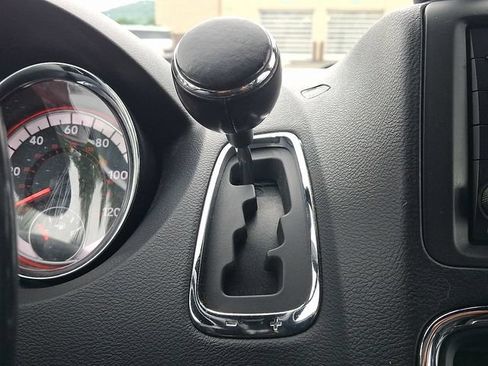 Used 2020 Dodge Grand Caravan GT FWD image 15