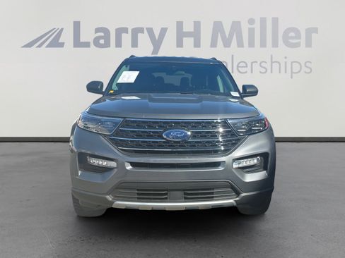 Used 2023 Ford Explorer XLT w/ Equipment Group 202A image 8