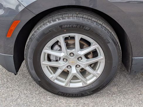 Used 2022 Chevrolet Equinox LT image 11