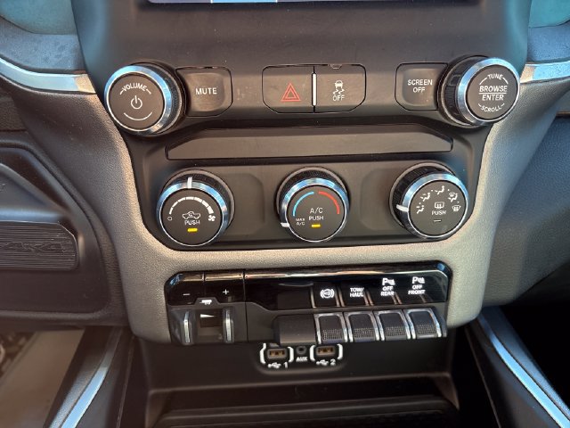 Used 2024 RAM 2500 Big Horn w/ Off Road Package AWD/4WD image 14