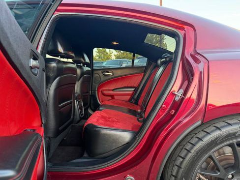 Used 2018 Dodge Charger R/T Scat Pack w/ Dynamics Package RWD image 16