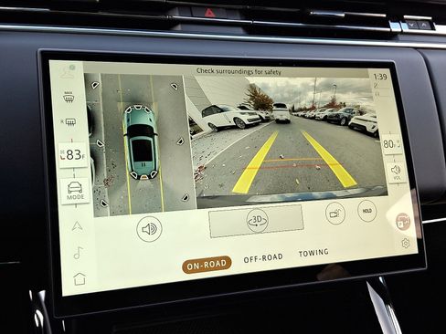 New 2025 Land Rover Range Rover Sport SE image 17