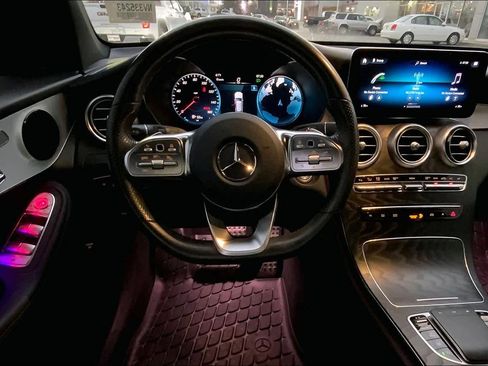 Used 2022 Mercedes-Benz GLC 300 image 6