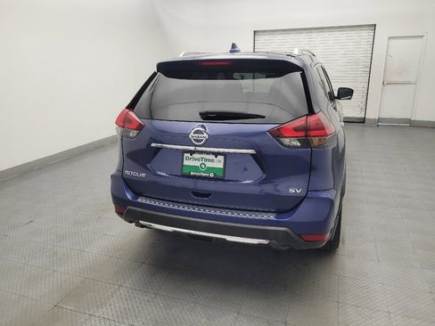 Used 2018 Nissan Rogue SV w/ Premium Package FWD image 7
