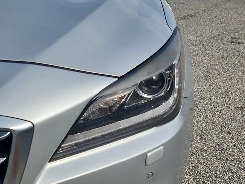 Used 2016 Hyundai Genesis 3.8 w/ Option Group 04 AWD/4WD image 9