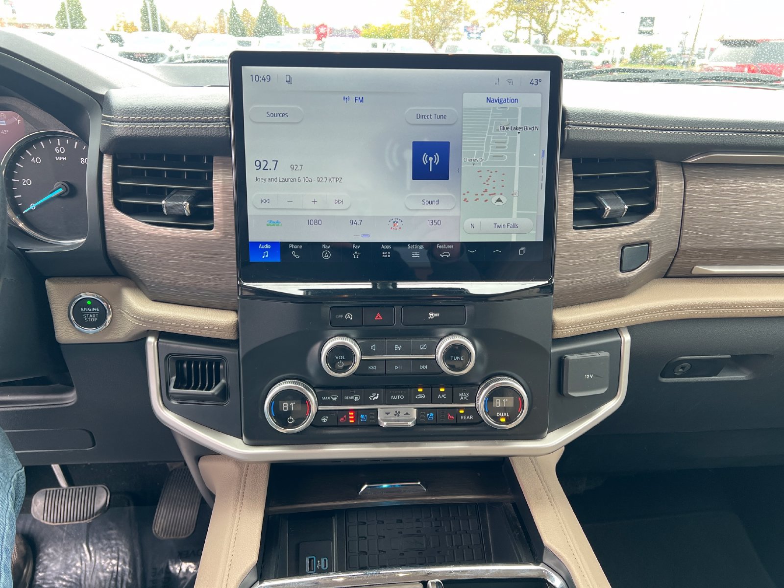 Used 2024 Ford Expedition Limited AWD/4WD image 15