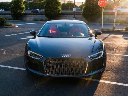 Used 2018 Audi R8 V10 plus AWD/4WD image 2