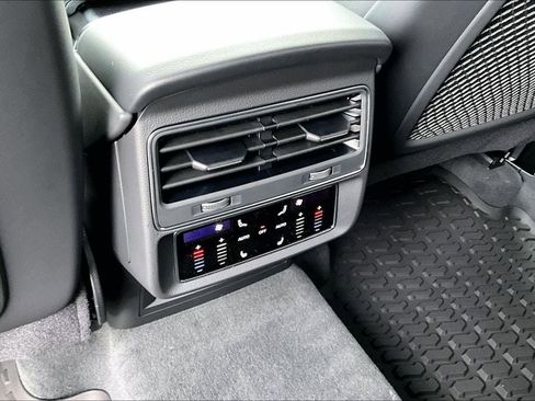 New 2026 Audi Q8 Premium Plus AWD/4WD image 18