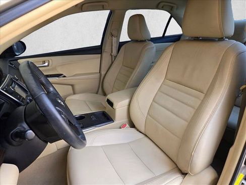 Used 2015 Toyota Camry XLE FWD image 11