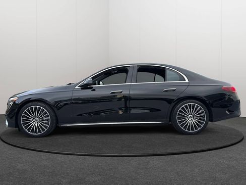 New 2026 Mercedes-Benz E 350 4MATIC Sedan image 3