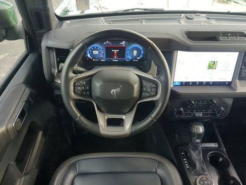 Used 2025 Ford Bronco Outer Banks image 15
