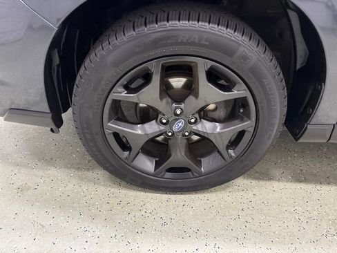Used 2018 Subaru Forester 2.5i Premium w/ Popular Package #2A AWD/4WD image 11
