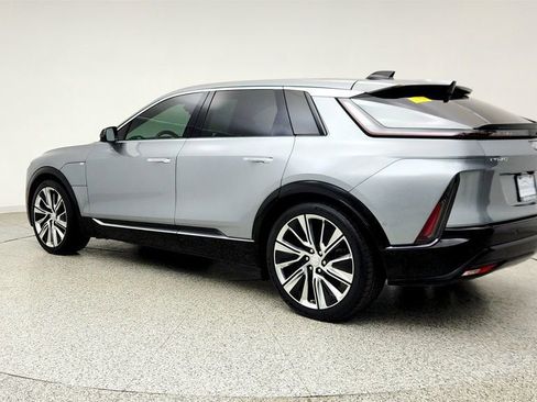 Used 2024 Cadillac Lyriq Luxury RWD image 7