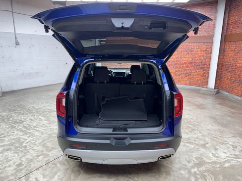 Used 2023 GMC Acadia SLE w/ Driver Convenience Package image 26