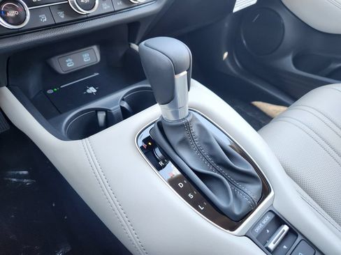 New 2026 Honda HR-V EX-L image 17