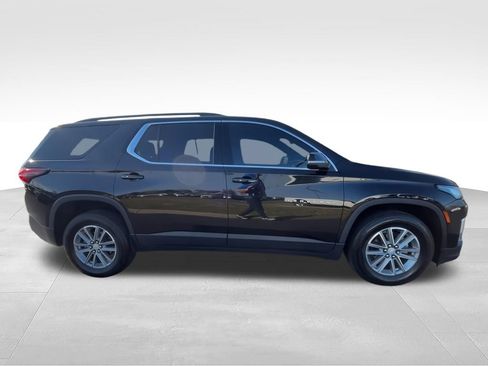 Used 2023 Chevrolet Traverse LT AWD/4WD image 9