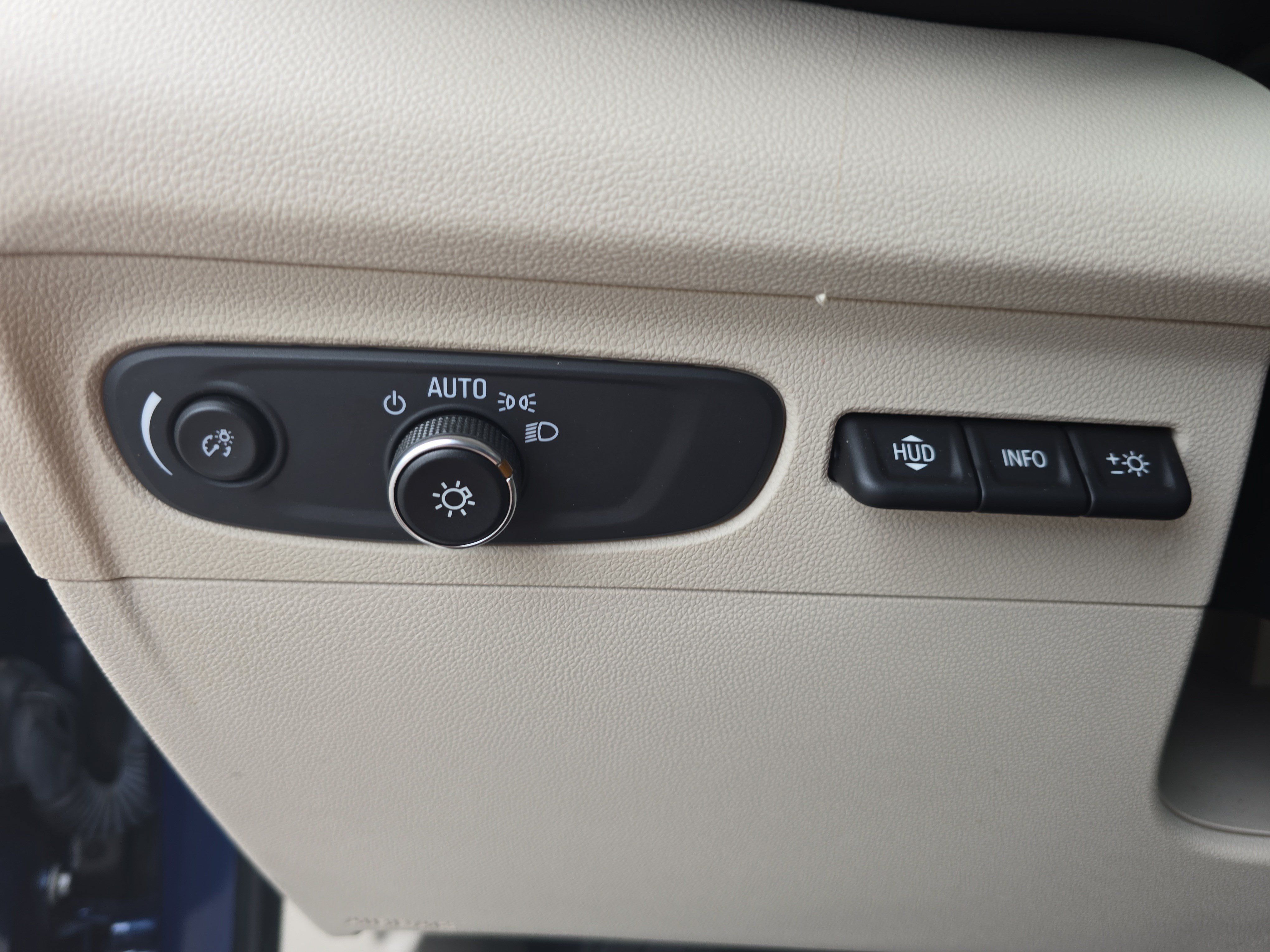 Used 2023 Buick Envision Avenir FWD image 25