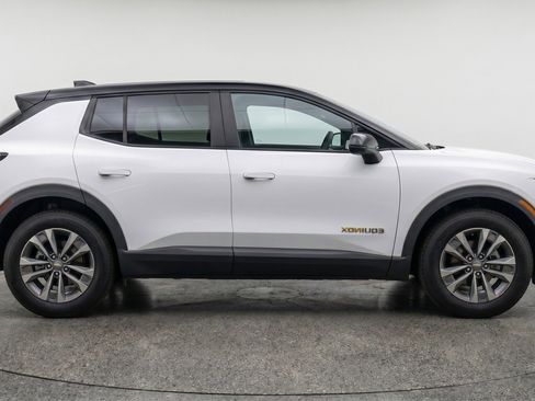 Used 2025 Chevrolet Equinox LT FWD image 11