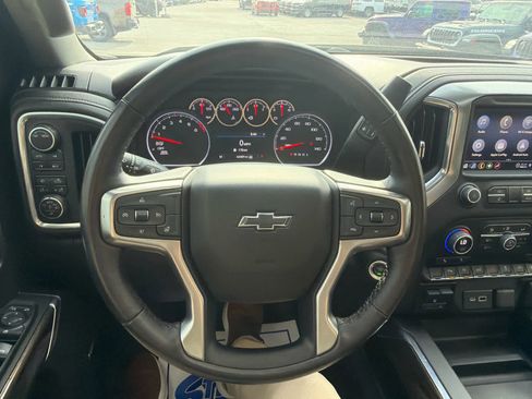 Used 2022 Chevrolet Silverado 1500 RST w/ Rally Edition AWD/4WD image 17