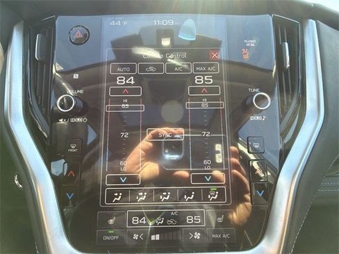 Used 2025 Subaru Outback Limited image 19