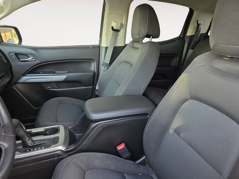 Used 2016 Chevrolet Colorado LT w/ LT Convenience Package image 18