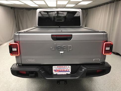 Used 2021 Jeep Gladiator Overland w/ Popular Equipment Package AWD/4WD image 3