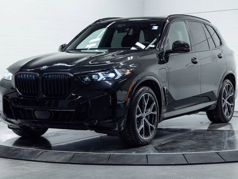 Certified 2025 BMW X5 xDrive50e w/ M Sport Package image 6