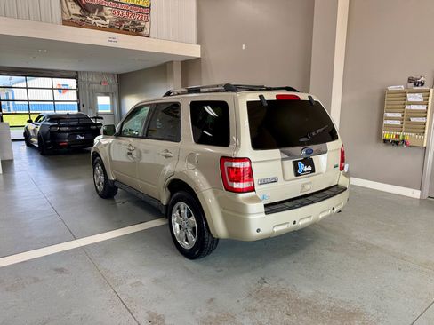 Used 2011 Ford Escape Limited w/ 302A Rapid Spec Order Code AWD/4WD image 5