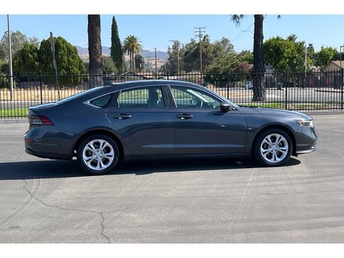 Used 2023 Honda Accord LX image 7