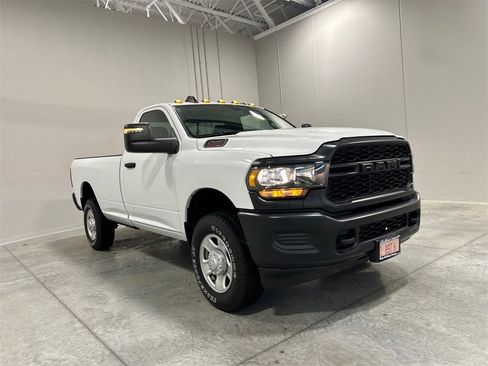 Used 2024 RAM 2500 Tradesman w/ Snow Chief Group image 4