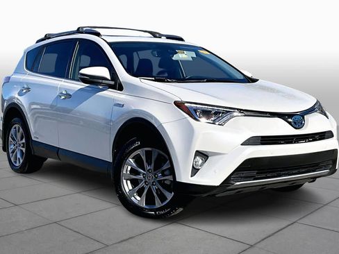Used 2017 Toyota RAV4 Limited image 2