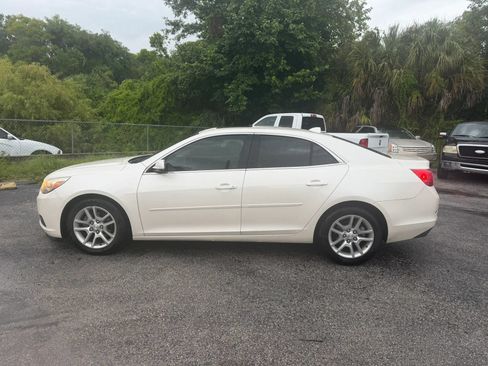 Used 2014 Chevrolet Malibu LT FWD image 2