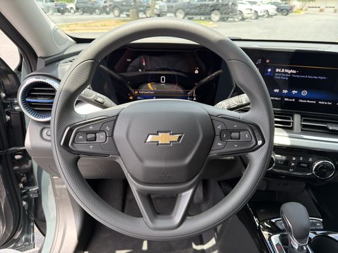 New 2026 Chevrolet Trax LT FWD image 23