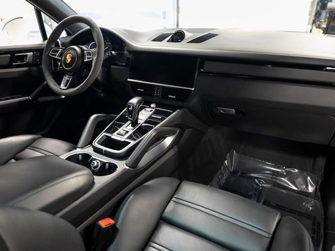Used 2022 Porsche Cayenne Turbo S image 55