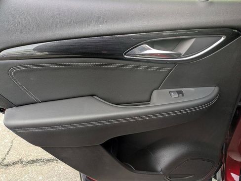 Used 2023 Buick Envision Essence image 23