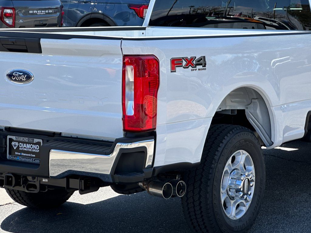 New 2026 Ford F350 XLT w/ FX4 Off-Road Package AWD/4WD image 8