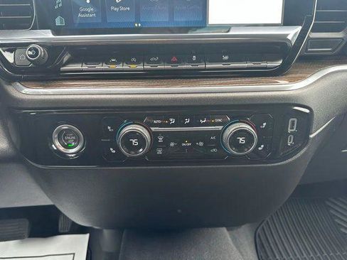 Used 2024 Chevrolet Silverado 1500 LT AWD/4WD image 28
