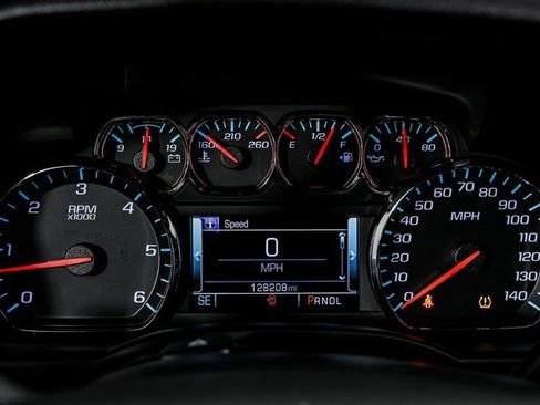 Used 2019 Chevrolet Tahoe LT image 19