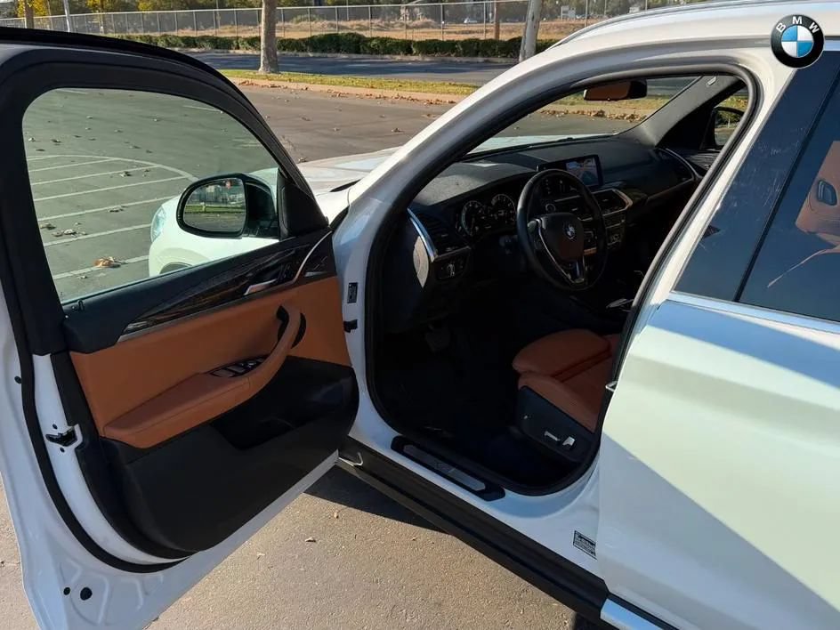 Used 2019 BMW X3 xDrive30i w/ Driving Assistance Package AWD/4WD image 11