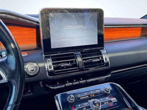 Used 2018 Lincoln Navigator L Reserve w/ Technology Package image 6