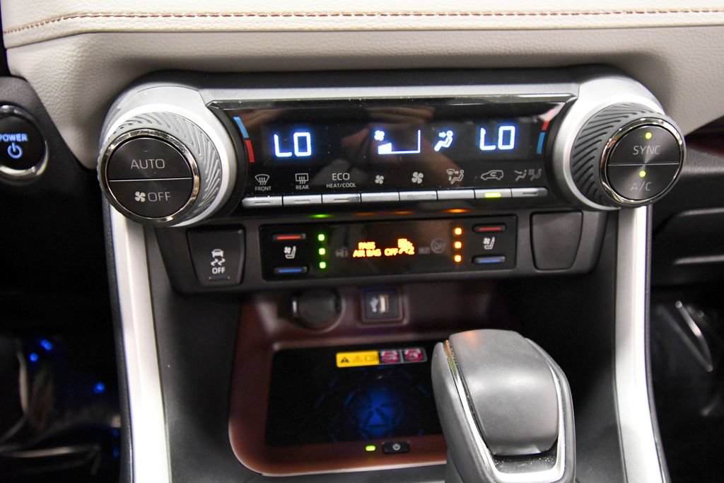 Used 2025 Toyota RAV4 Limited w/ Advanced Technology Package AWD/4WD image 27