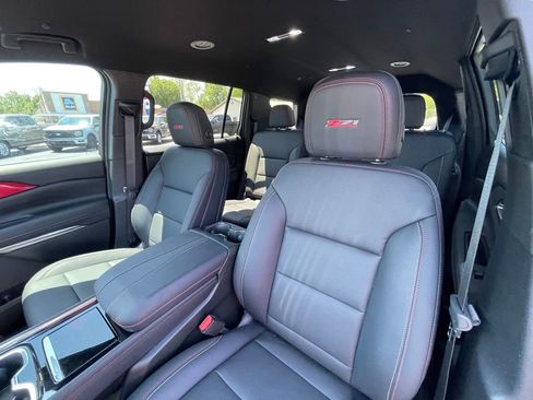 Used 2026 Chevrolet Traverse Z71 w/ LPO, Floor Liner Package AWD/4WD image 17