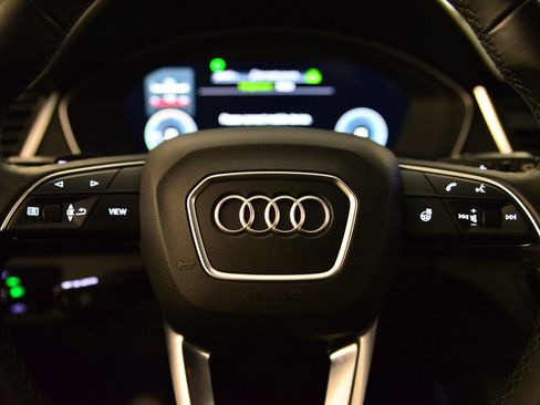 Certified 2022 Audi Q5 e Premium w/ Convenience Package image 12