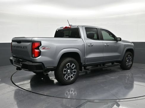 Used 2025 Chevrolet Colorado Z71 AWD/4WD image 5